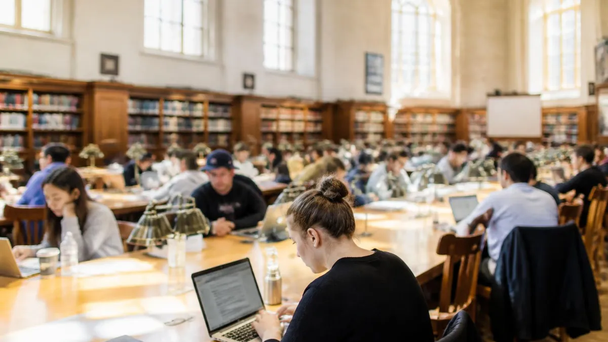 Costo del Examen TOEFL: Cuánto Cuesta, Tarifas y Cómo Ahorrar en 2026