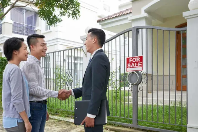 Client Meeting With Estate Agent 1 X - National Association of Realtors Certification study guide
